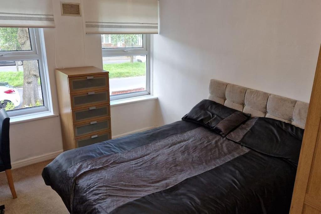 4 Bedroom Perfect Home For The Family Getaway Birmingham Esterno foto